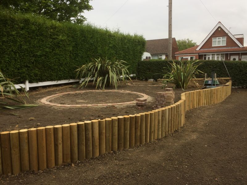 Cassey Landscapes - Creative and Distinctive Gardens: Swipe To View More Images