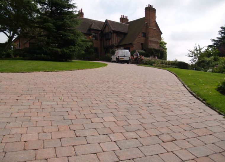 Cassey Landscapes - Creative and Distinctive Gardens: Swipe To View More Images