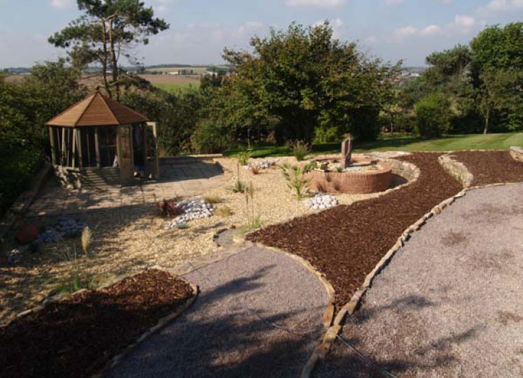 Cassey Landscapes - Creative and Distinctive Gardens: Swipe To View More Images