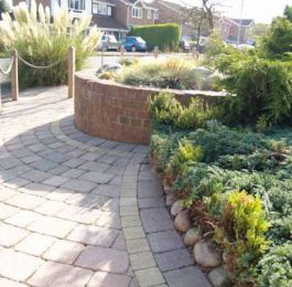 Cassey Landscapes - Creative and Distinctive Gardens: Click Here To View Larger Image