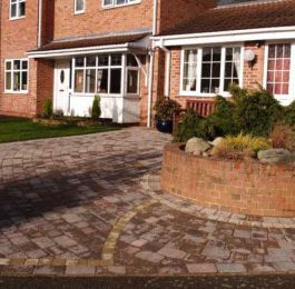 Cassey Landscapes - Creative and Distinctive Gardens: Click Here To View Larger Image