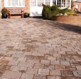 Cassey Landscapes - Creative and Distinctive Gardens: Click Here To View Larger Image