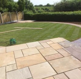 Cassey Landscapes - Creative and Distinctive Gardens: Click Here To View Larger Image