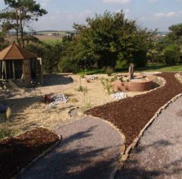 Cassey Landscapes - Creative and Distinctive Gardens: Click Here To View Larger Image