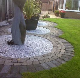 Cassey Landscapes - Creative and Distinctive Gardens: Click Here To View Larger Image