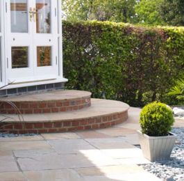 Cassey Landscapes - Creative and Distinctive Gardens: Click Here To View Larger Image