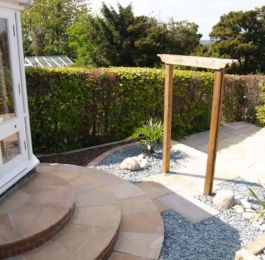Cassey Landscapes - Creative and Distinctive Gardens: Click Here To View Larger Image